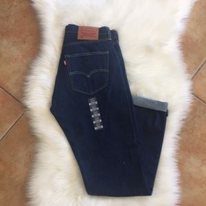NWT-Levi’s 501 original fit SZ 32X32